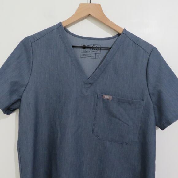 FIGS Womens Sz M Blue Gray Catarina One Pocket Scrub V Neckline Top - Picture 3 of 6